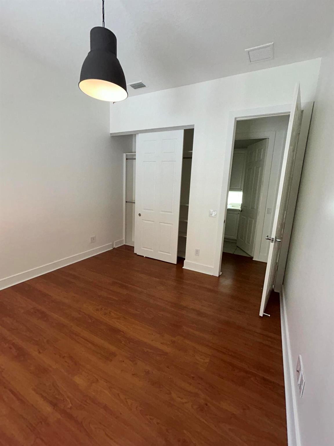 VILLAGEWALK OF WELLINGTON - Residential