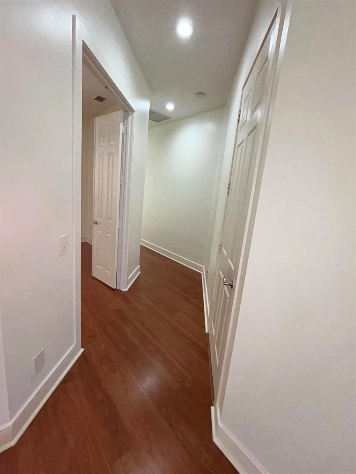 VILLAGEWALK OF WELLINGTON - Residential