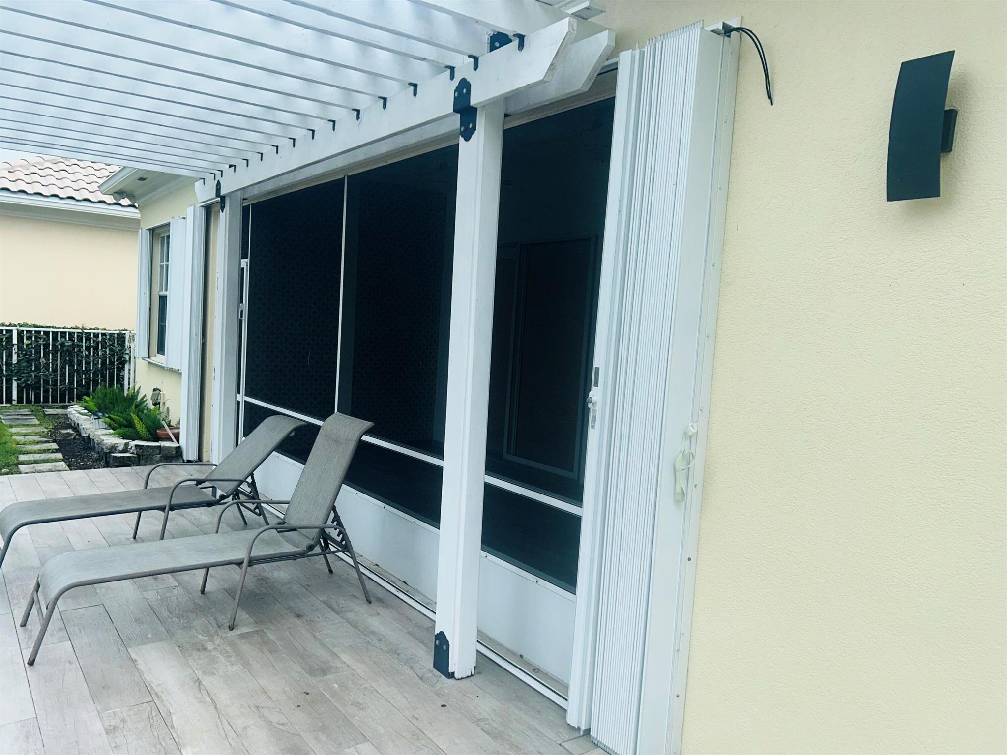 VILLAGEWALK OF WELLINGTON - Residential