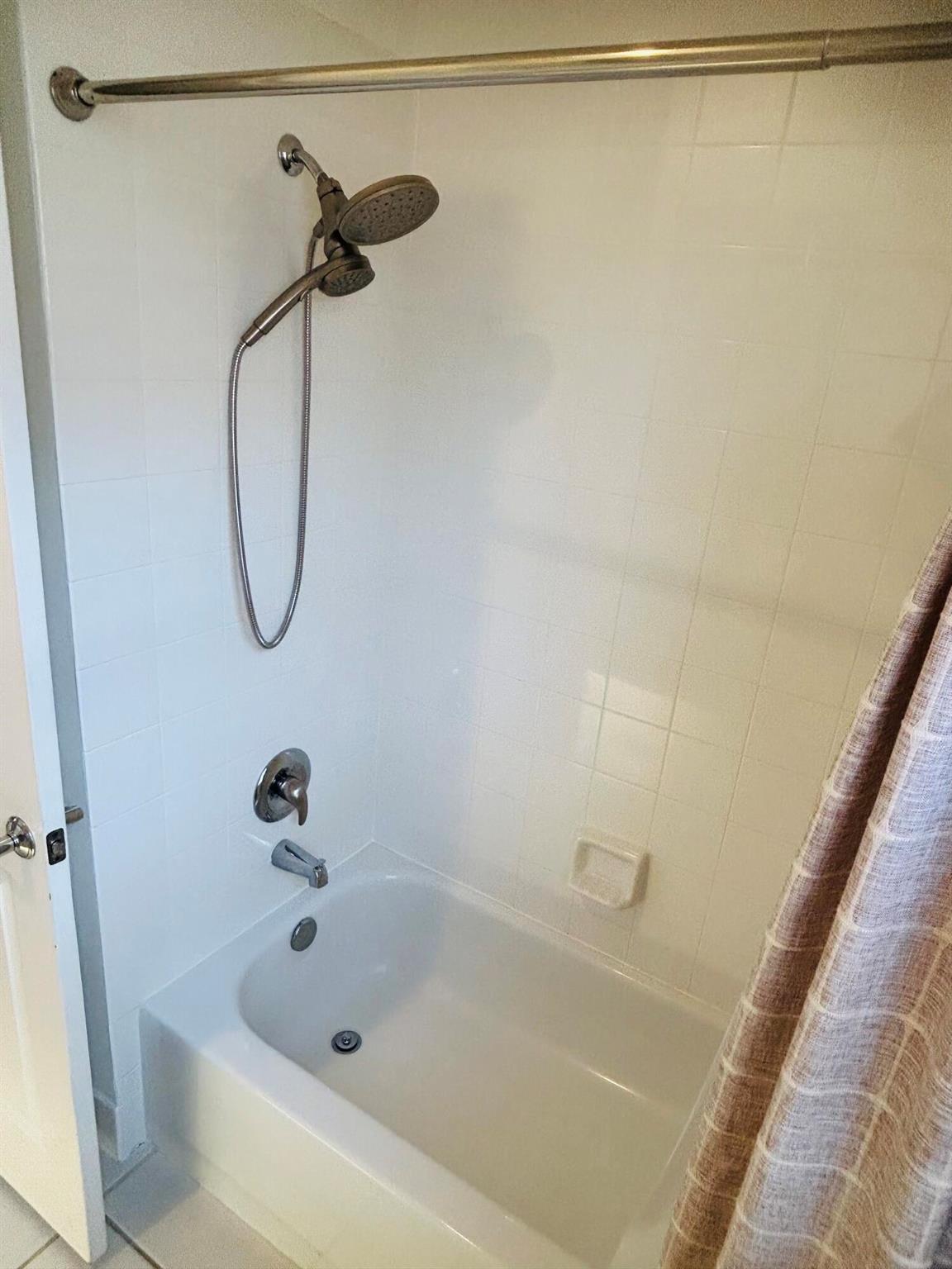 VILLAGEWALK OF WELLINGTON - Residential