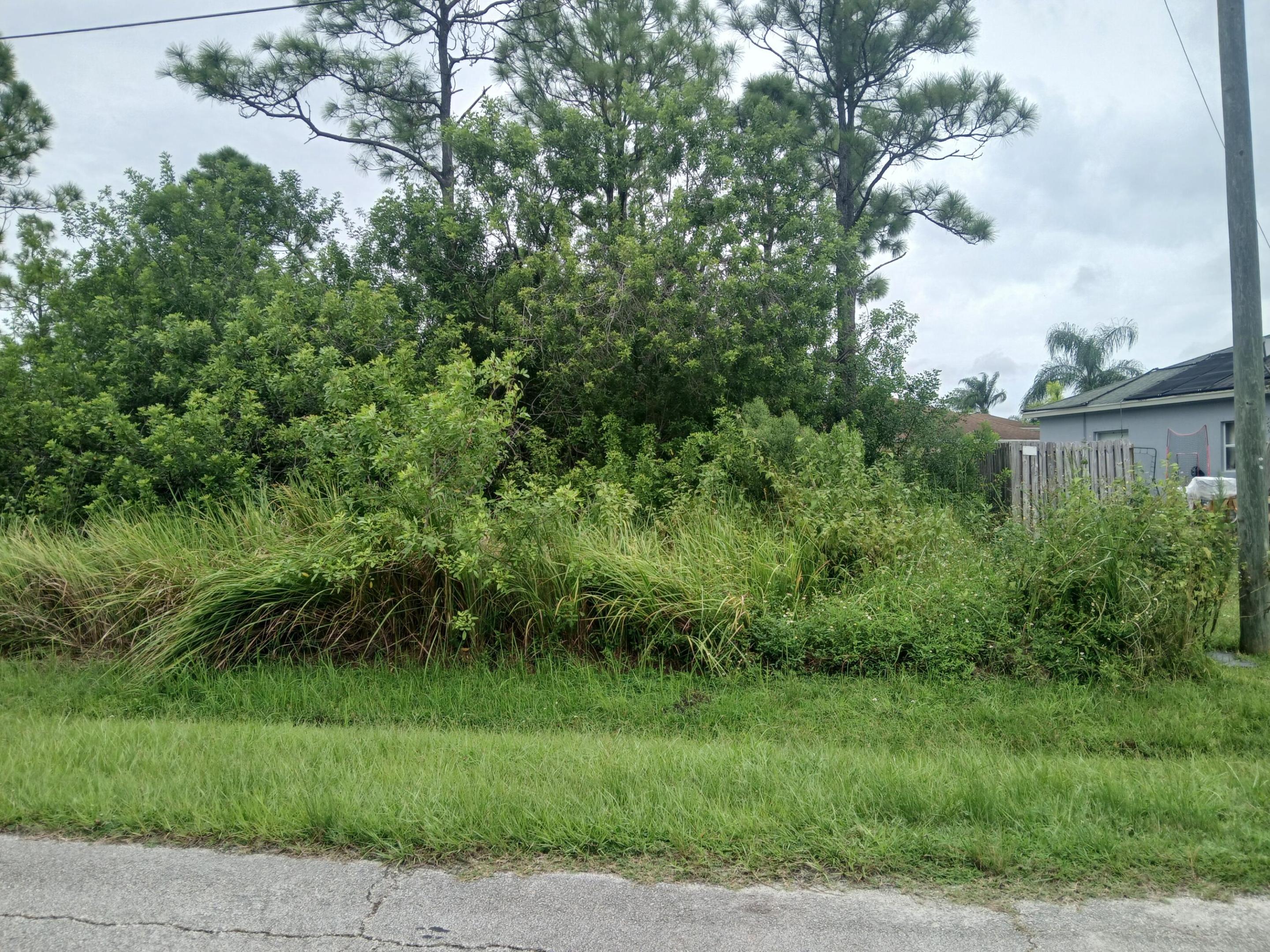 PORT ST LUCIE SECTION 35 - Land