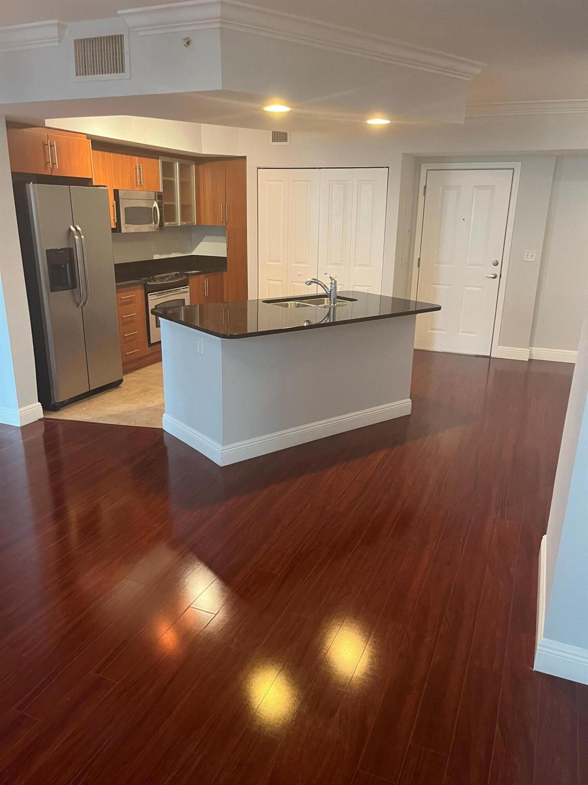 600 S Dixie Highway 542
