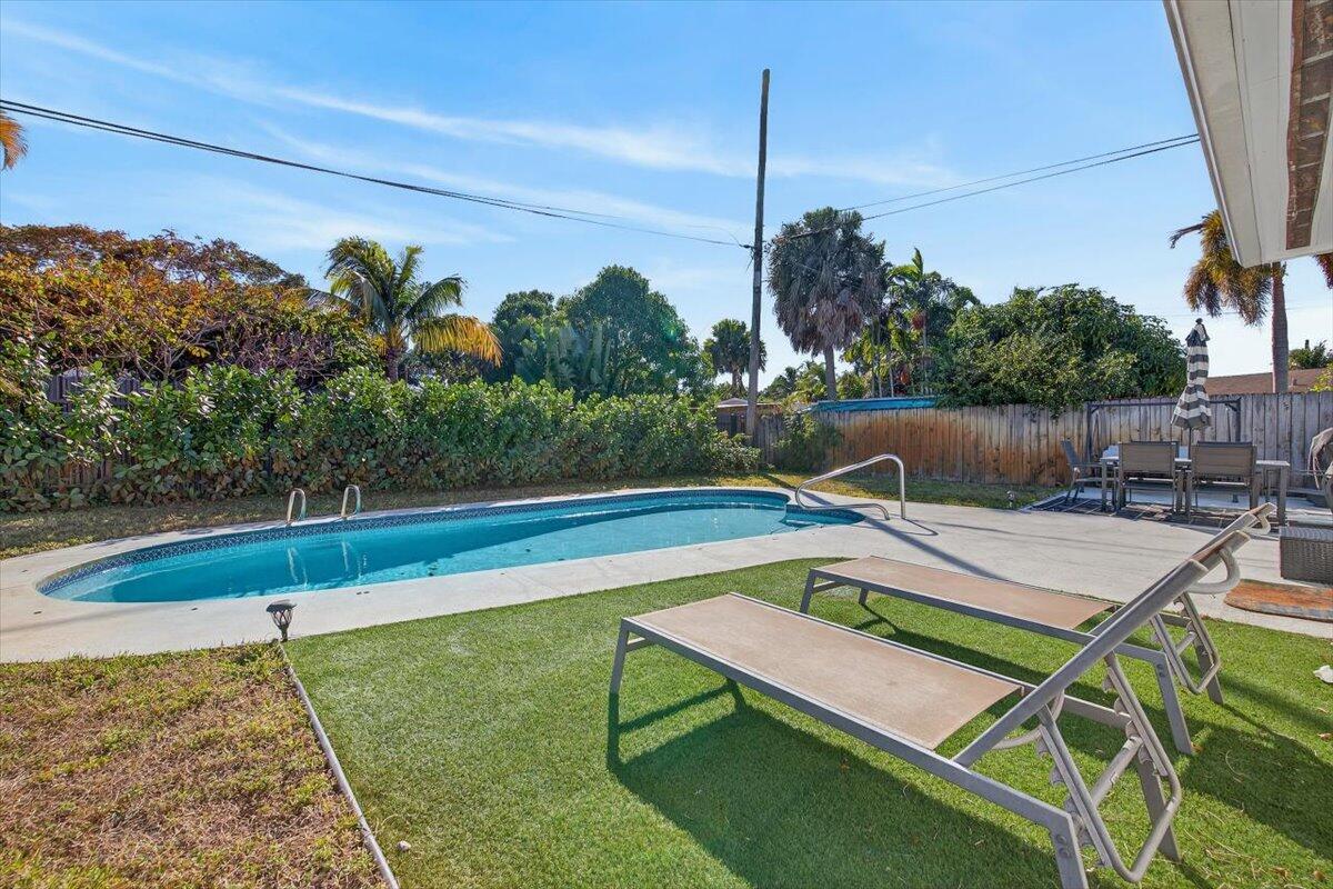 SECOND ADD TO POMPANO ESTATES - Residential Lease