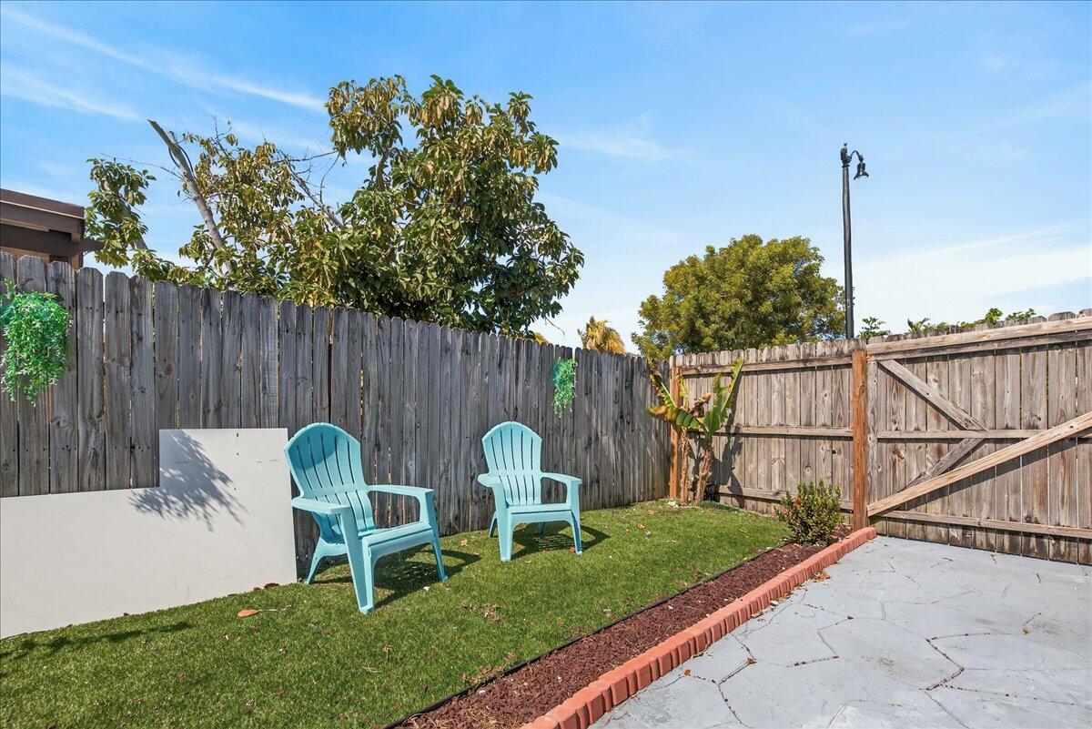 SECOND ADD TO POMPANO ESTATES - Residential Lease