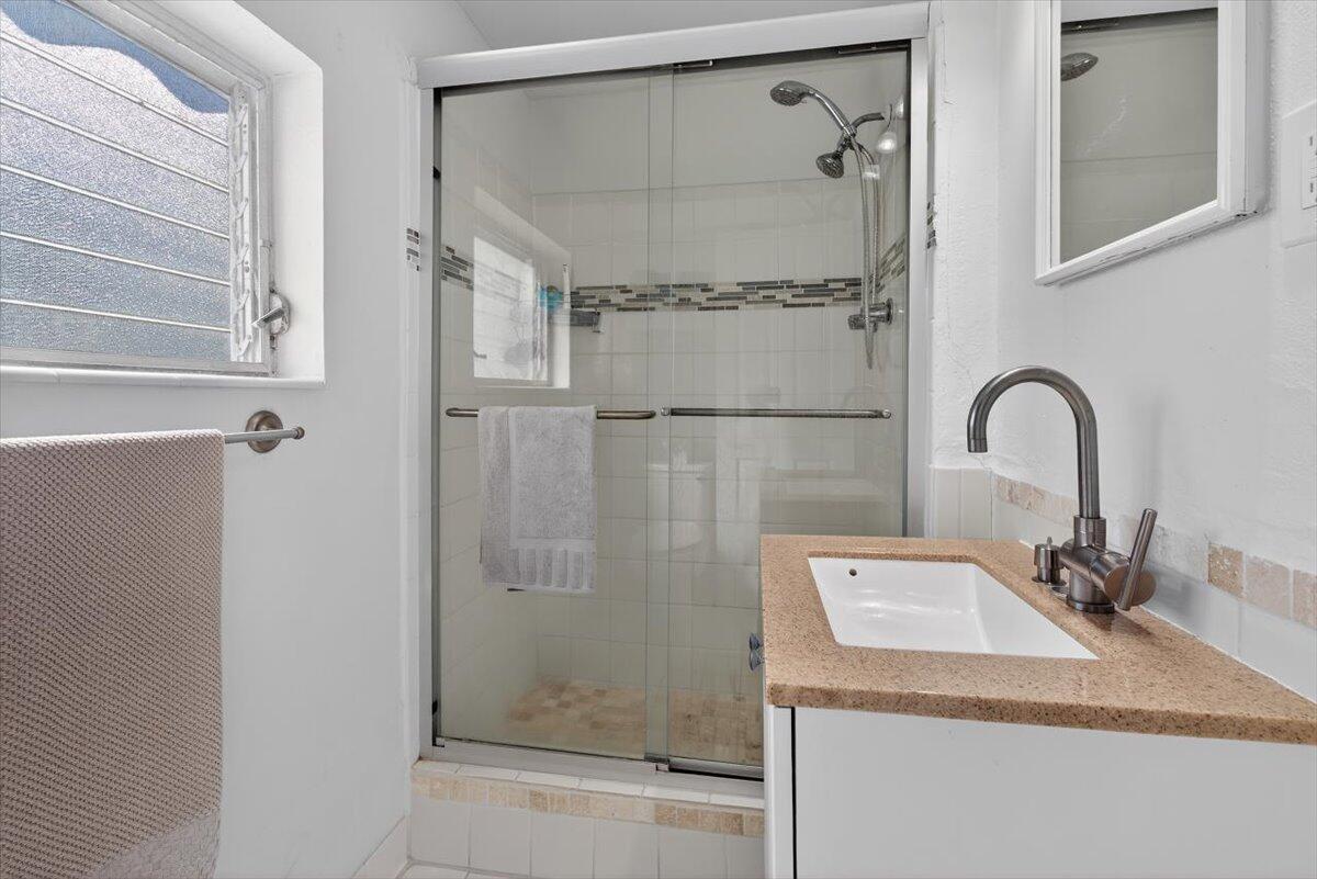 SECOND ADD TO POMPANO ESTATES - Residential Lease