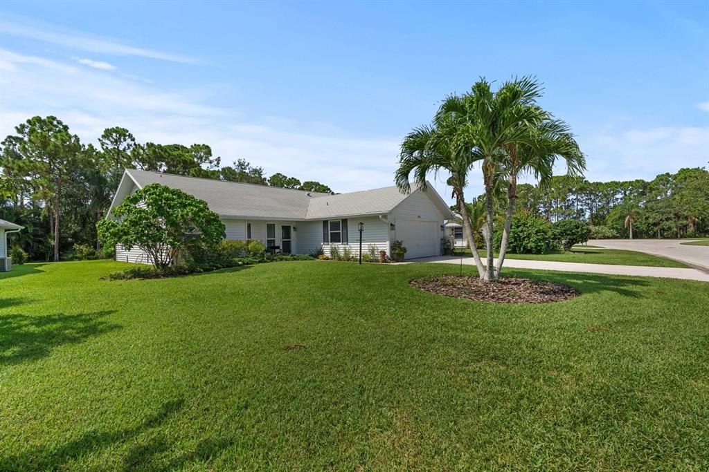 Photo of 3752 SE Canvas Back Place Pl, Stuart, FL 34997 (MLS # R10733434)