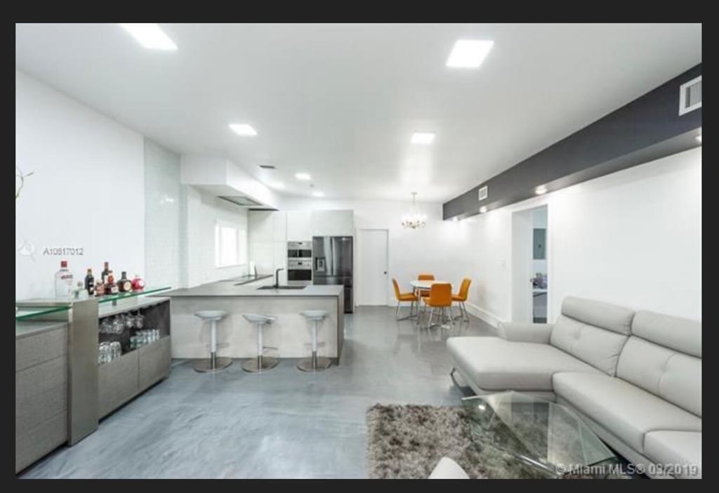 WEST MIAMI SHORES SEC D - Residential