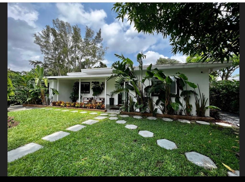 WEST MIAMI SHORES SEC D - Residential