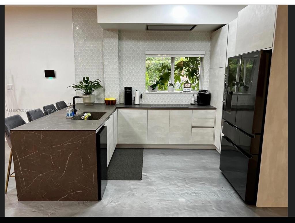 WEST MIAMI SHORES SEC D - Residential