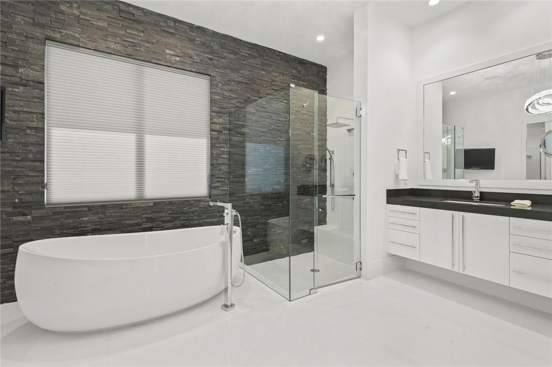 The Enclave 143-26 B - Residential