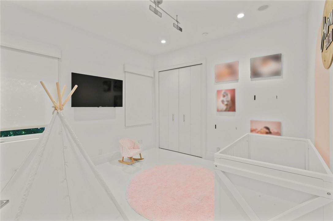 The Enclave 143-26 B - Residential