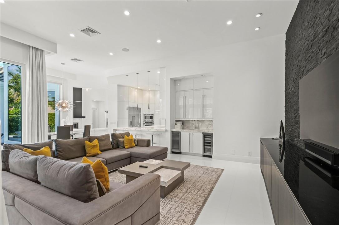 The Enclave 143-26 B - Residential