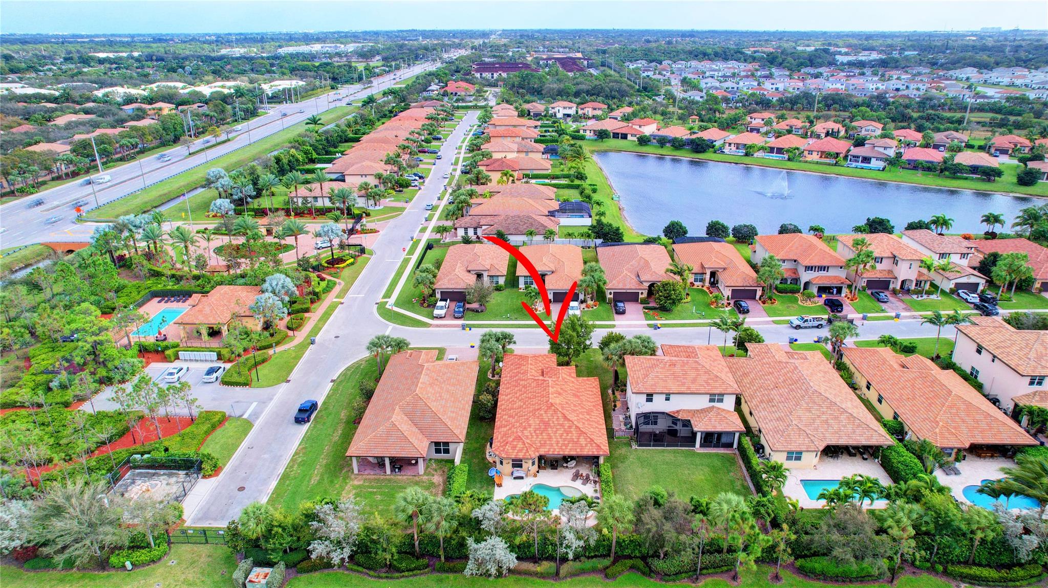 VISTA LAGO - Residential