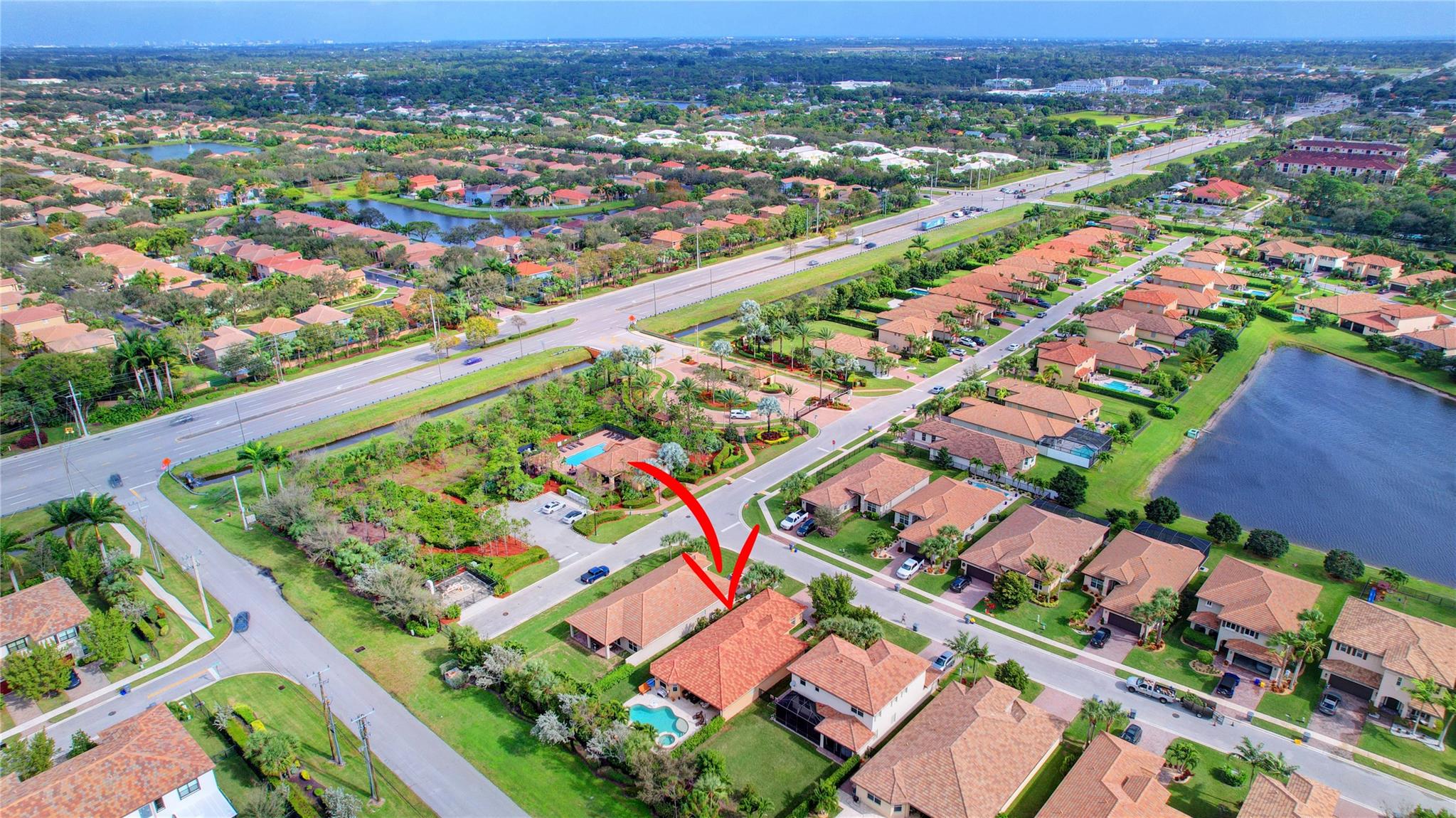 VISTA LAGO - Residential