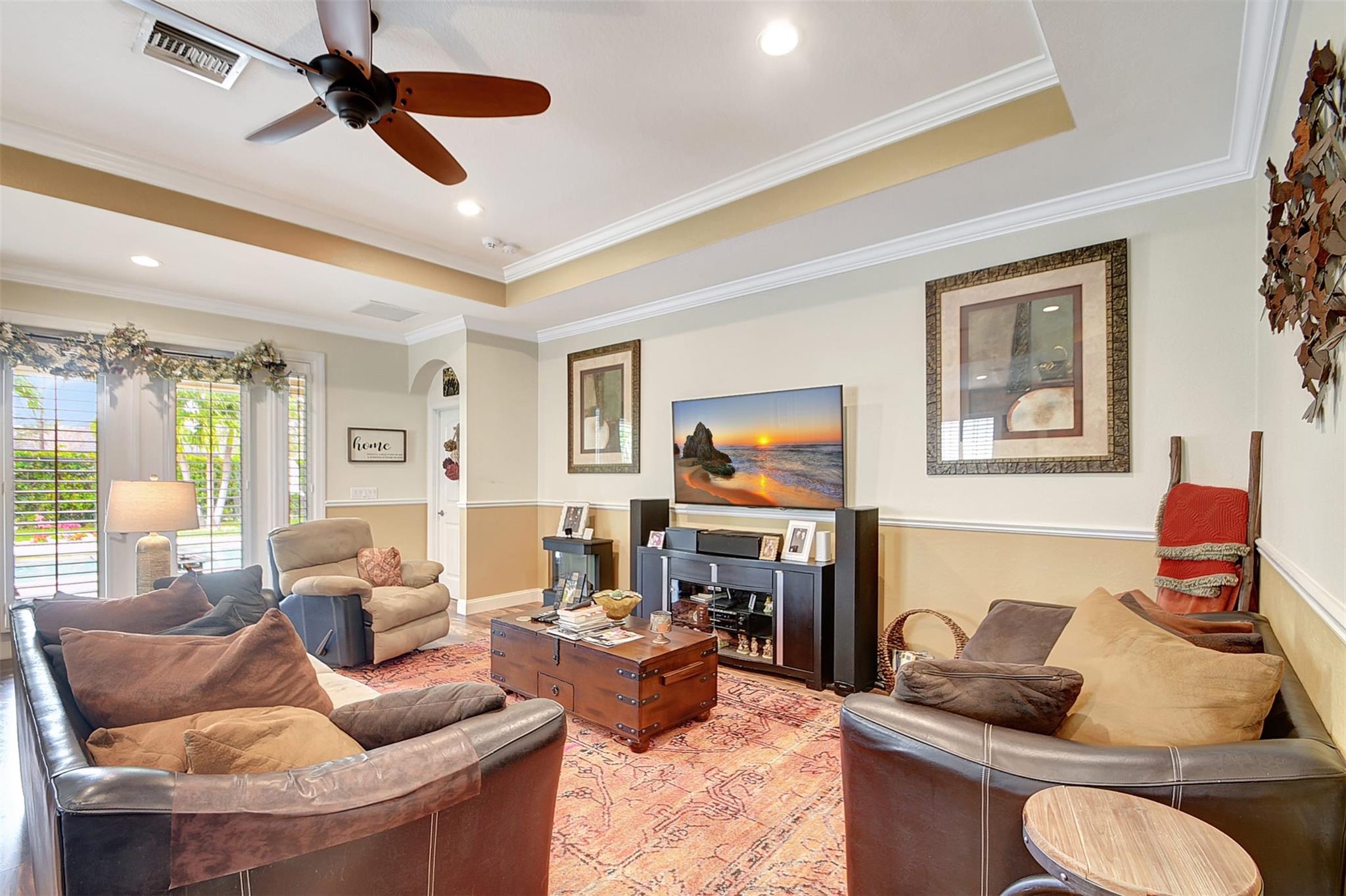 VISTA LAGO - Residential
