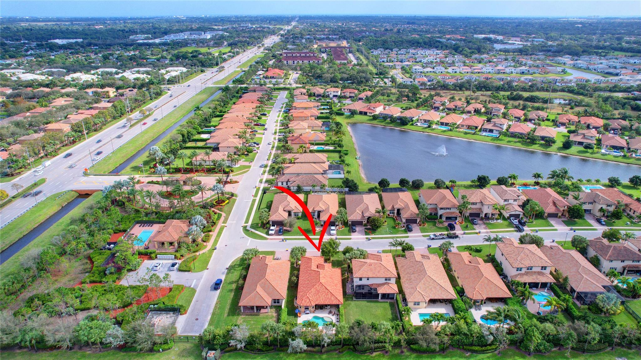 VISTA LAGO - Residential