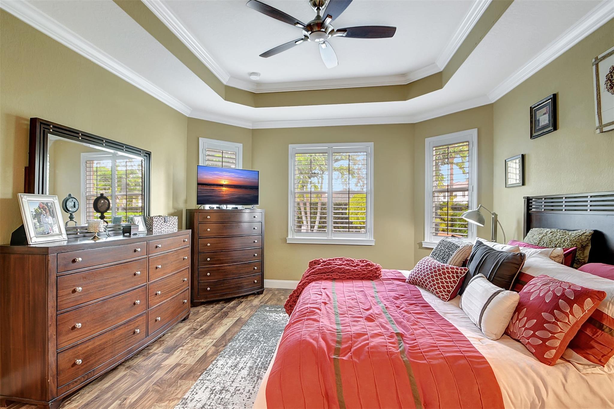 VISTA LAGO - Residential