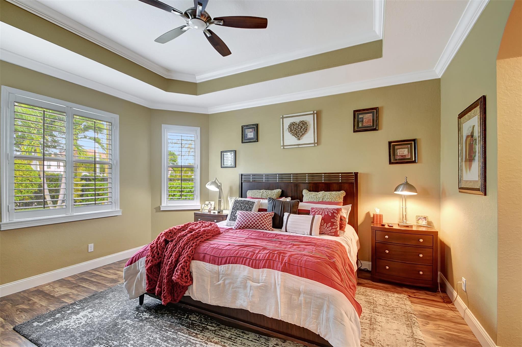 VISTA LAGO - Residential