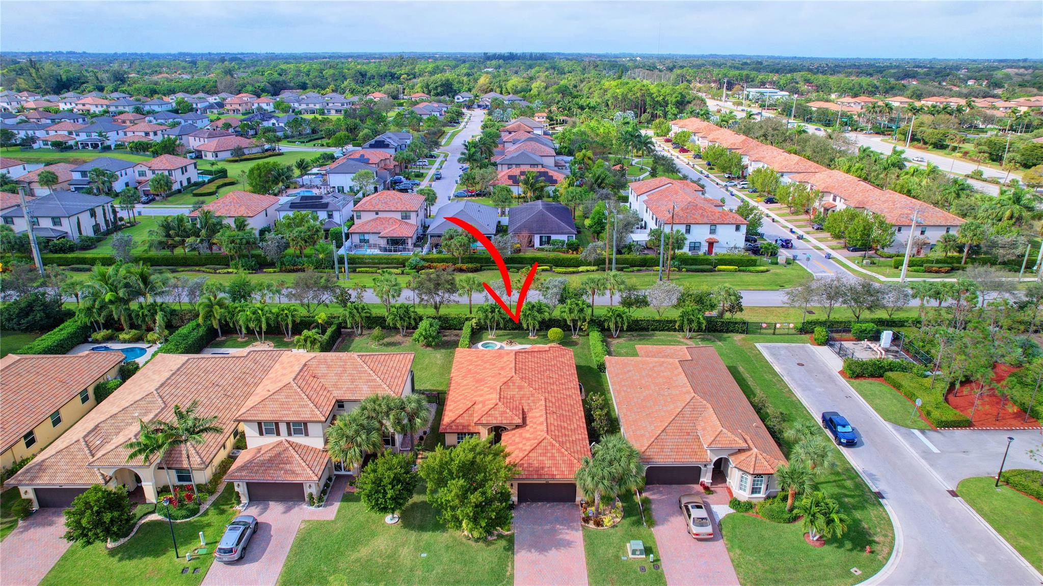 VISTA LAGO - Residential