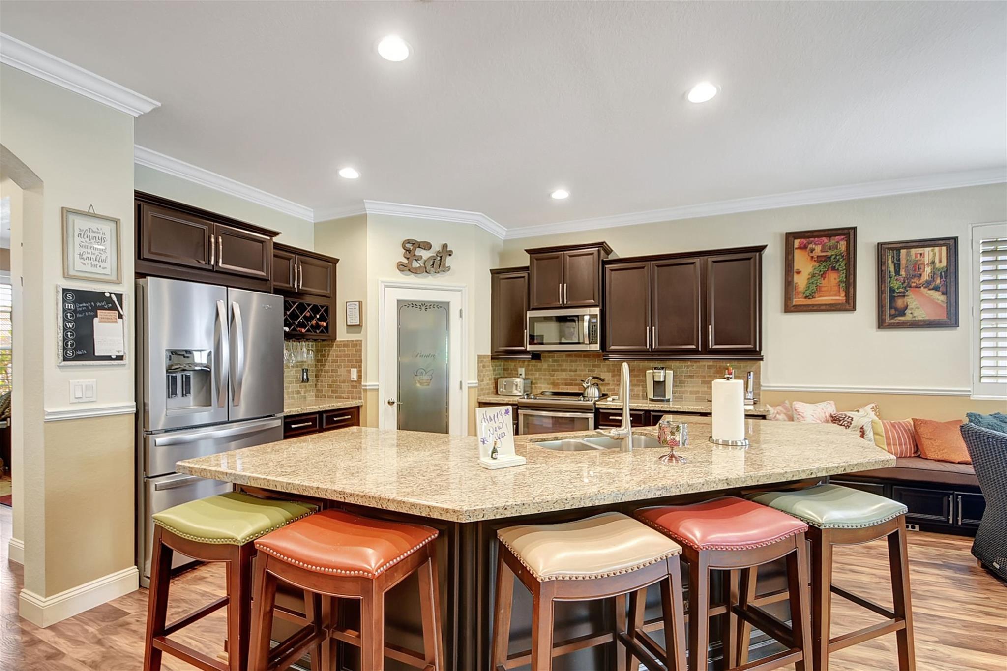VISTA LAGO - Residential