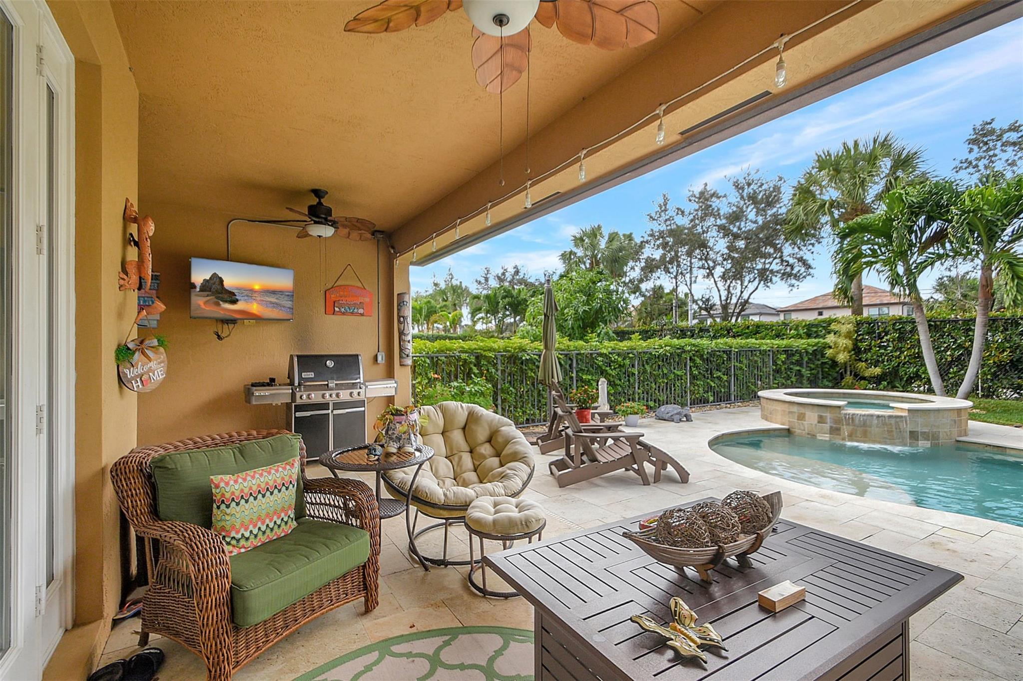VISTA LAGO - Residential