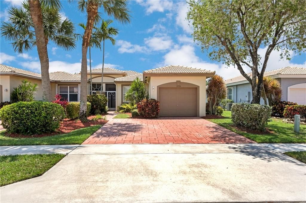 Photo of 5720 Emerald Cay Ter #5720, Boynton Beach, FL 33437 (MLS # F10276580)