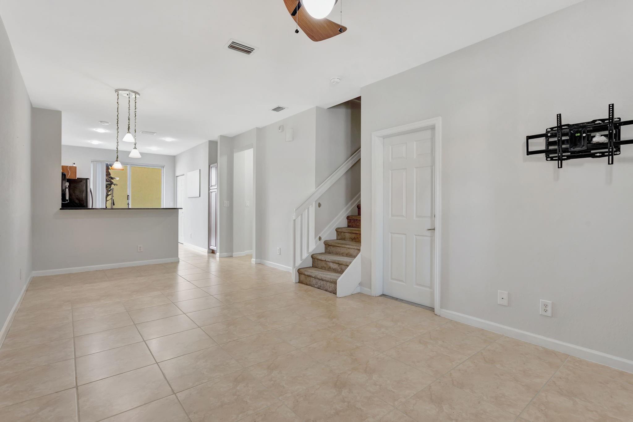 3204 NW 33rd St