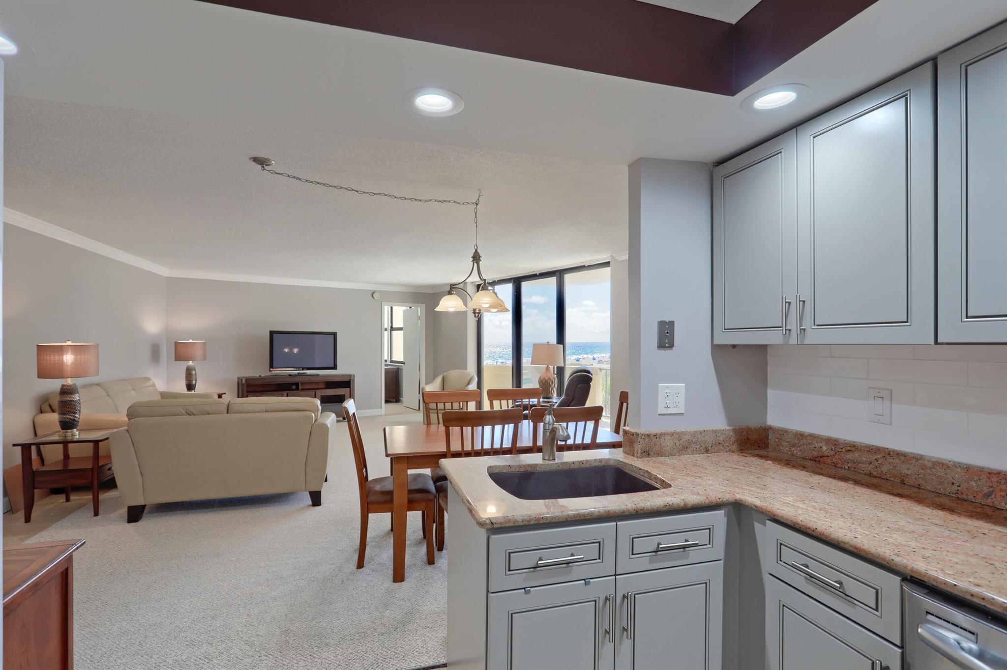 PHOENIX TOWERS CONDO - Residential