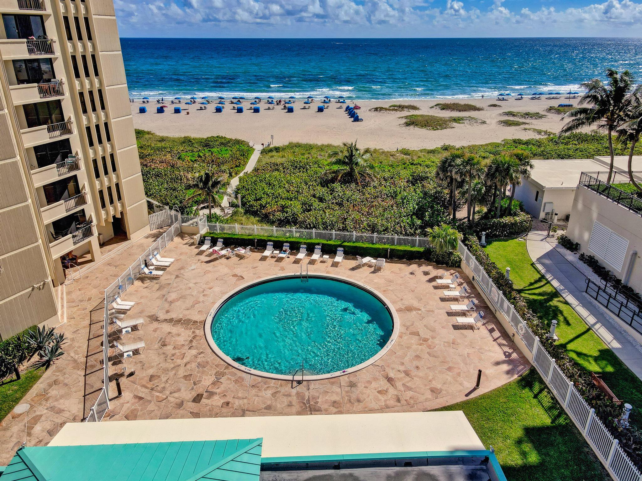 PHOENIX TOWERS CONDO - Residential