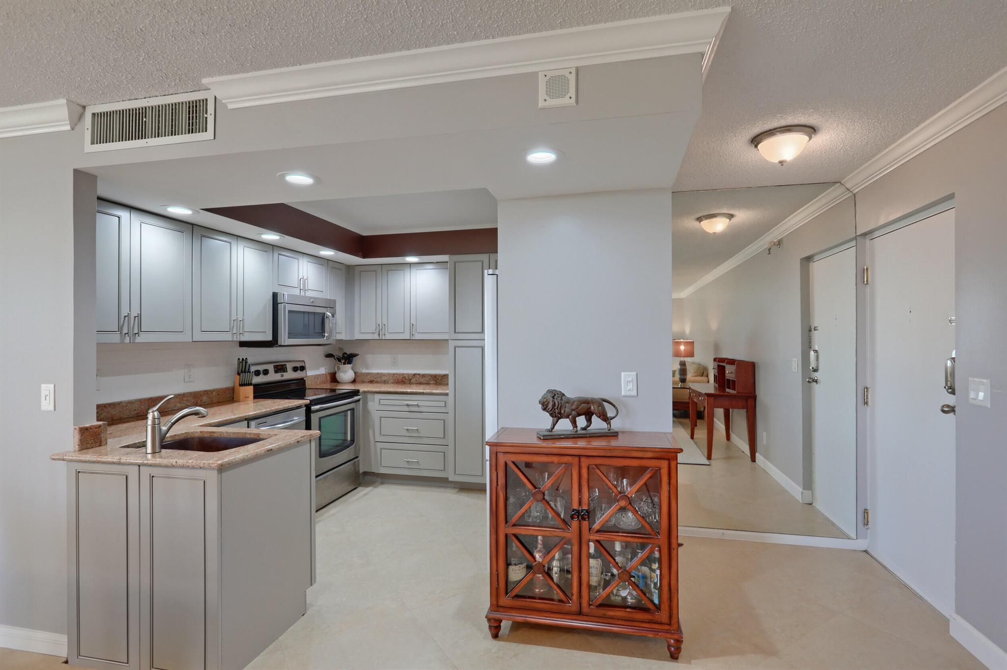 PHOENIX TOWERS CONDO - Residential