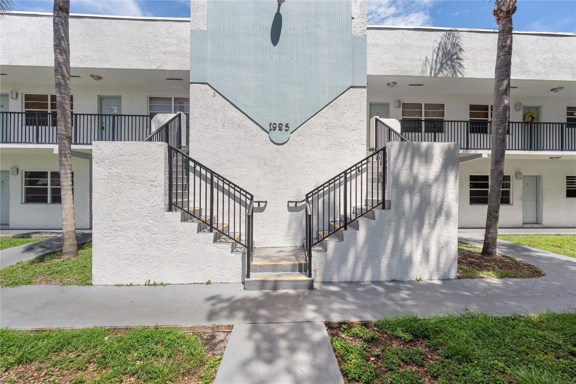 1925 Madison Street