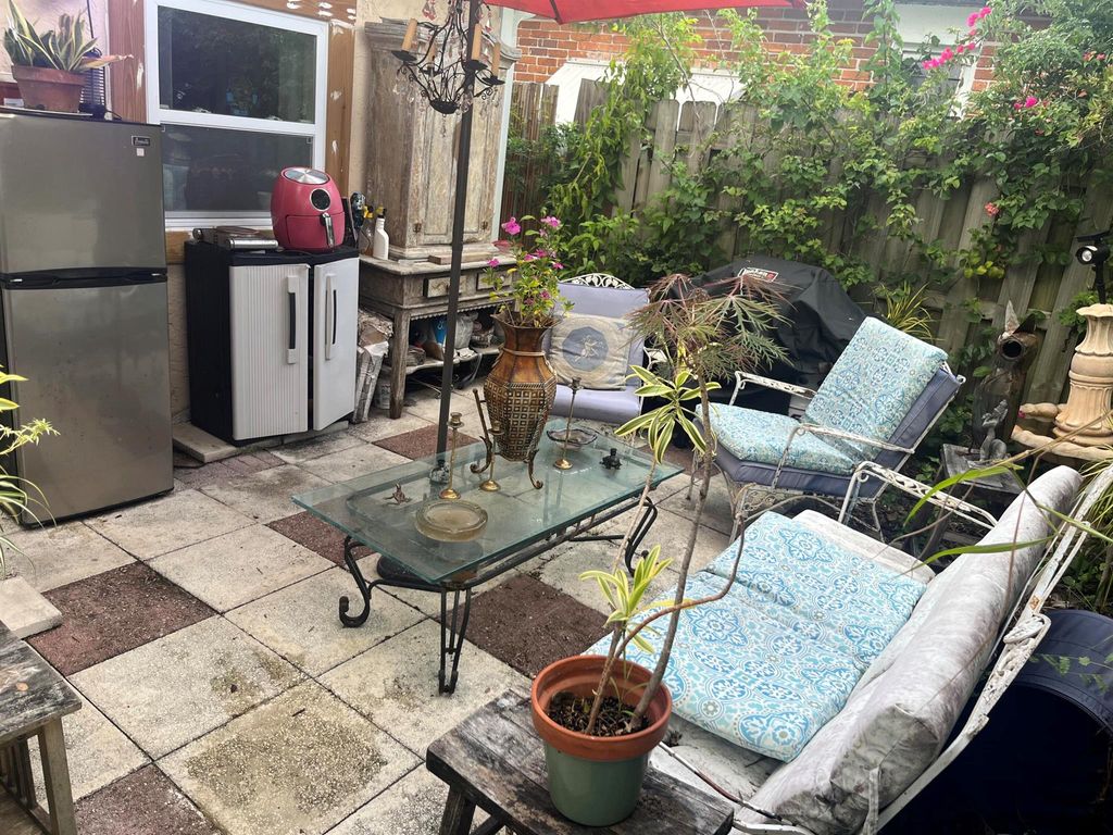 Photo of 1016 N E Street #B, Lake Worth Beach, FL 33460 (MLS # R11120396)