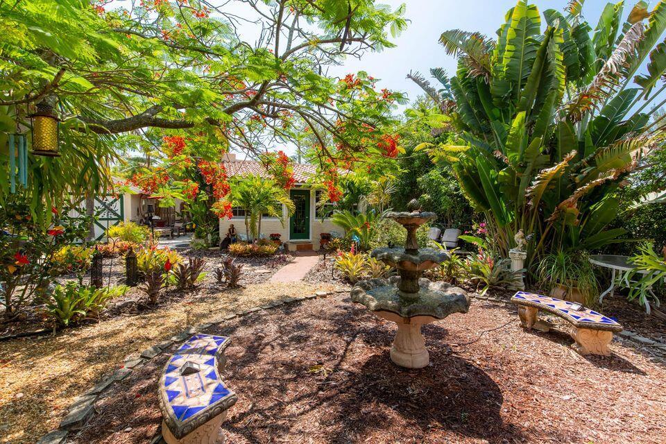 LAKE WORTH TOWN OF - Residential Lease