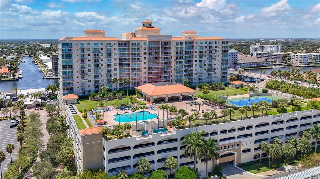 TIDES AT BRIDGESIDE SQUARE - Residential