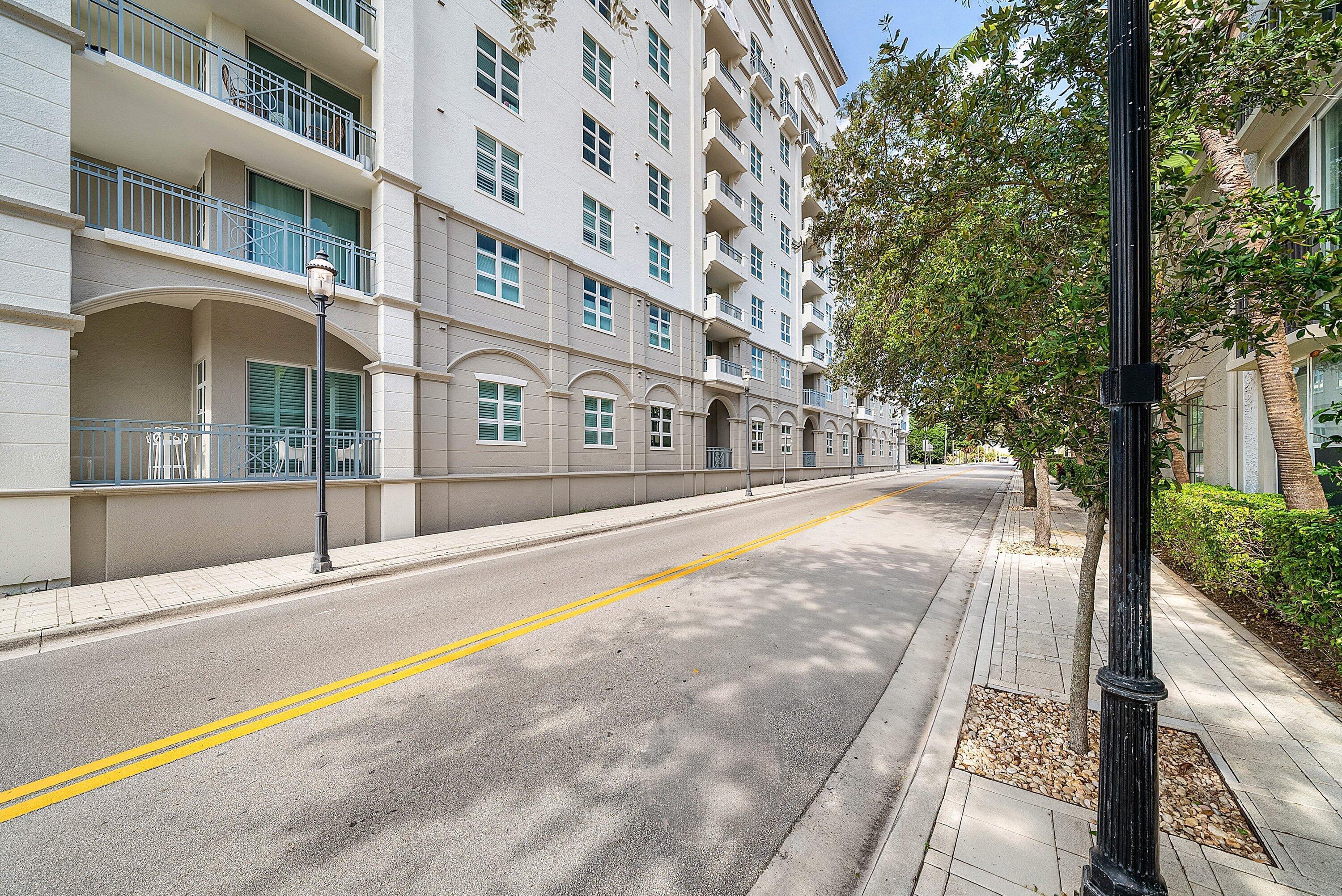 METROPOLITAN CONDO - Residential Lease