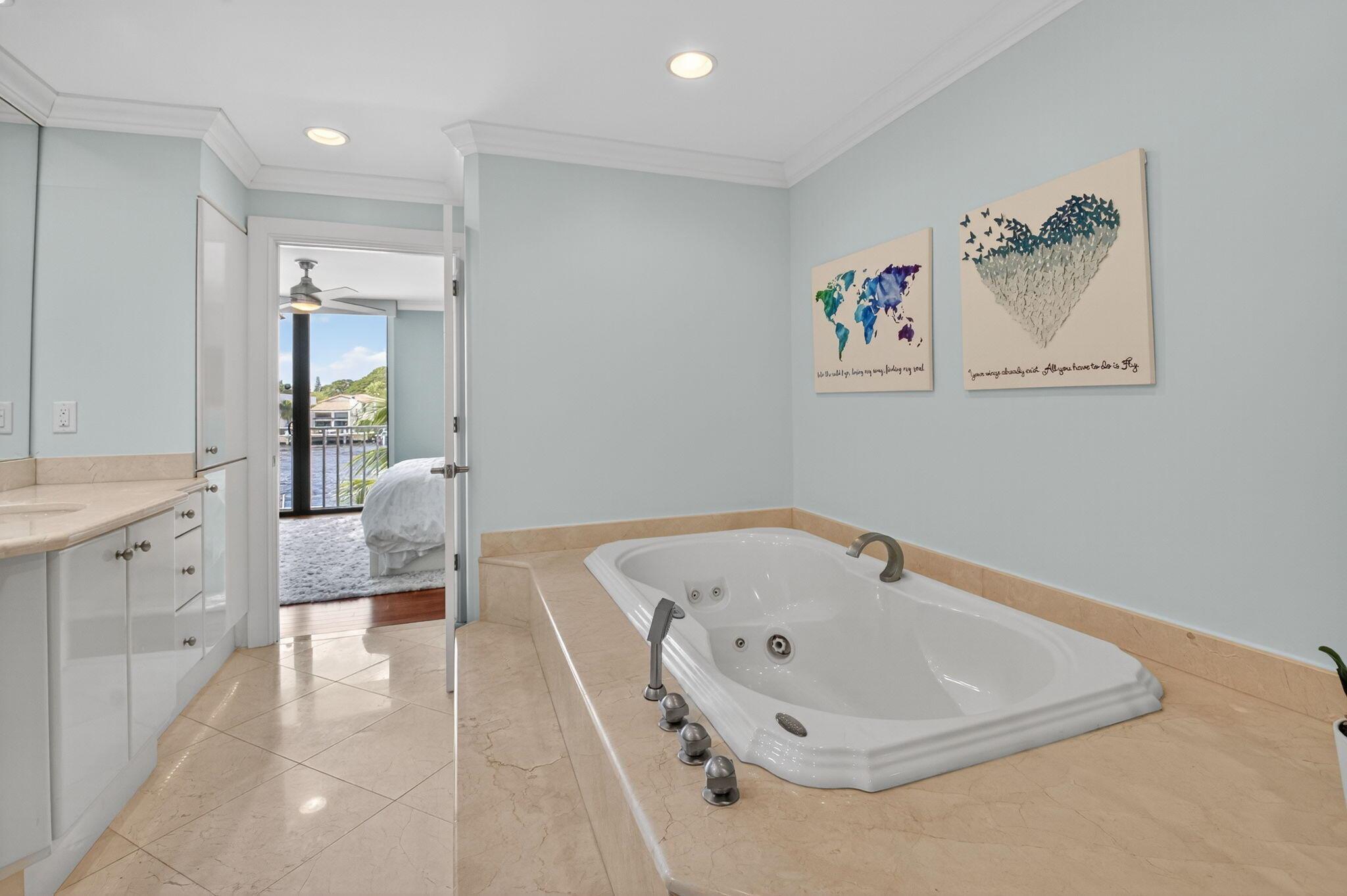 TRAFALGAR OF HIGHLAND BEA - Residential