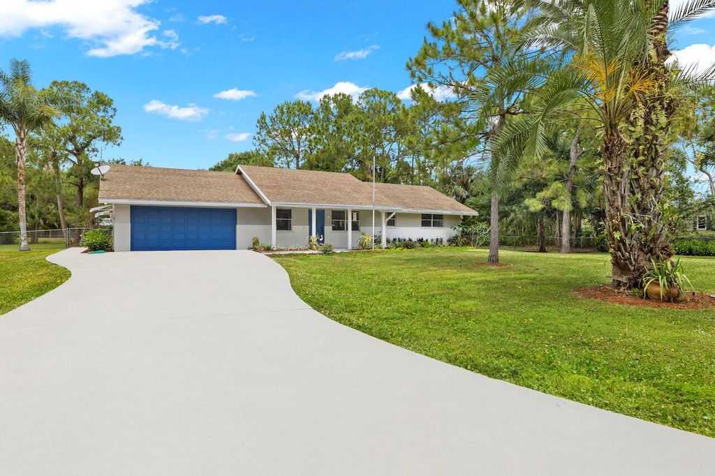 Photo of 11095 52nd Road N, West Palm Beach, FL 33411 (MLS # R10981290)