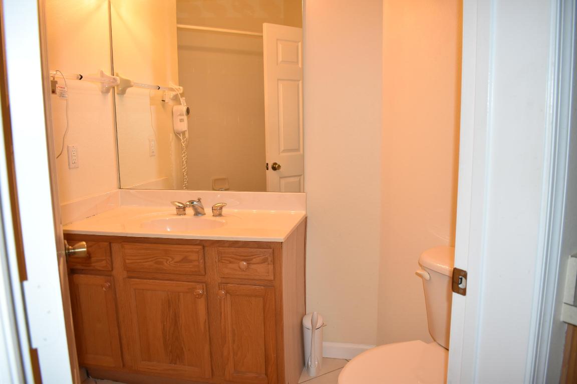 CASTLE PINES CONDOMINIUM - Residential Lease