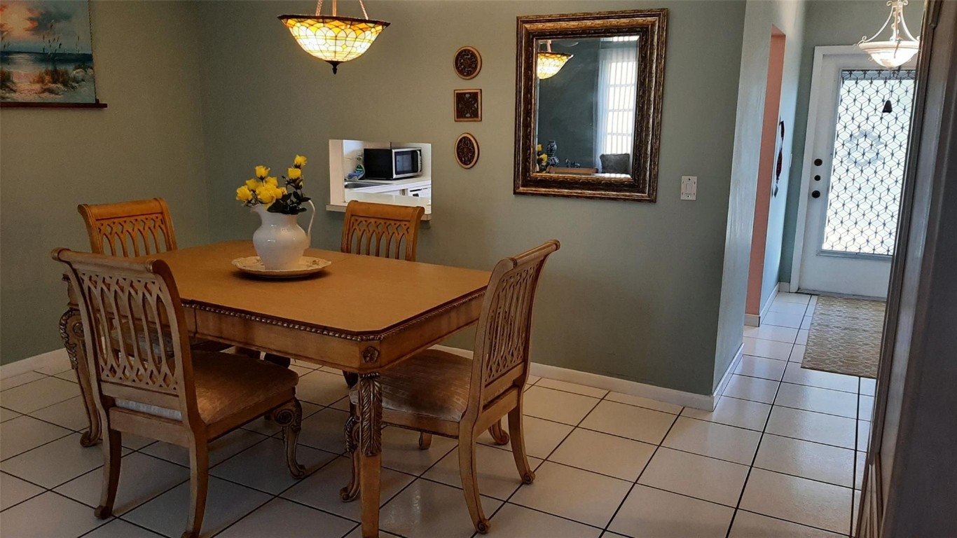 CARRIAGE HILLS - Residential