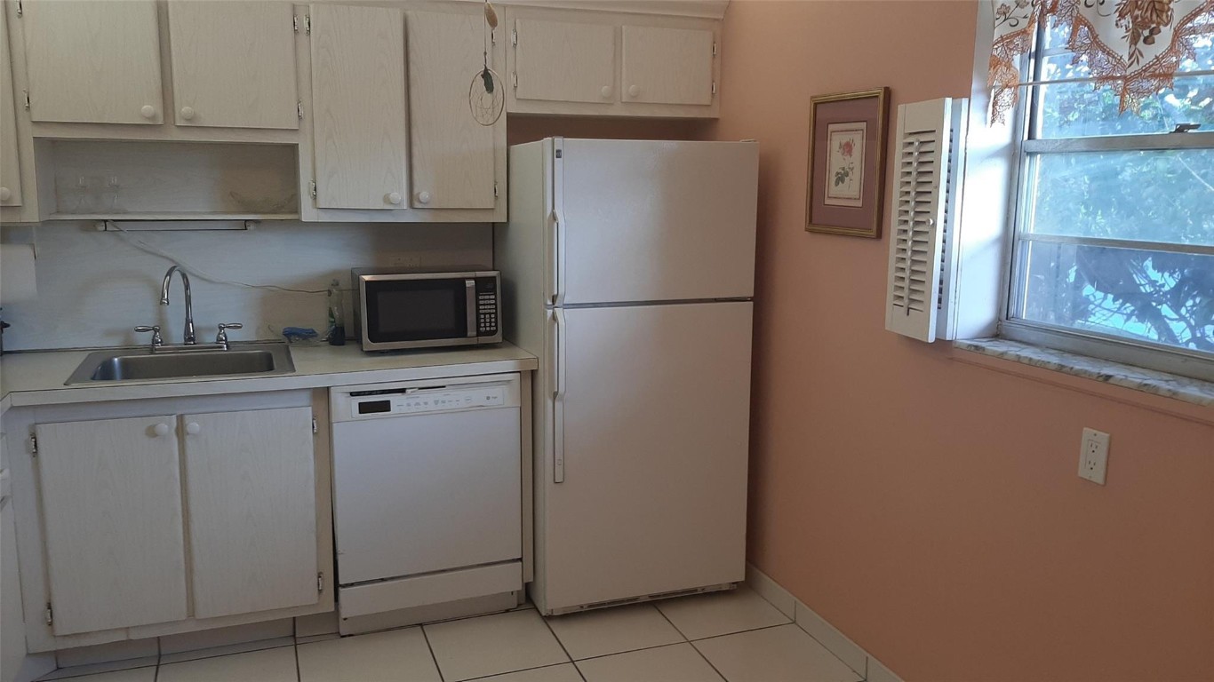 CARRIAGE HILLS - Residential