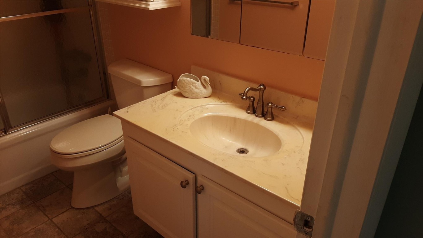 CARRIAGE HILLS - Residential