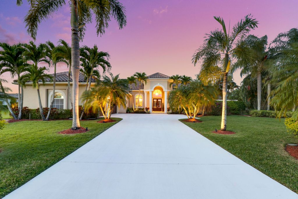 Photo of 11960 Torreyanna Circle, Palm Beach Gardens, FL 33412 (MLS # R10970639)