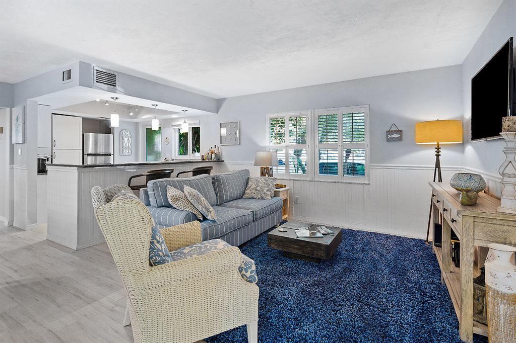 ADMIRAL APTS CONDO - Residential Lease