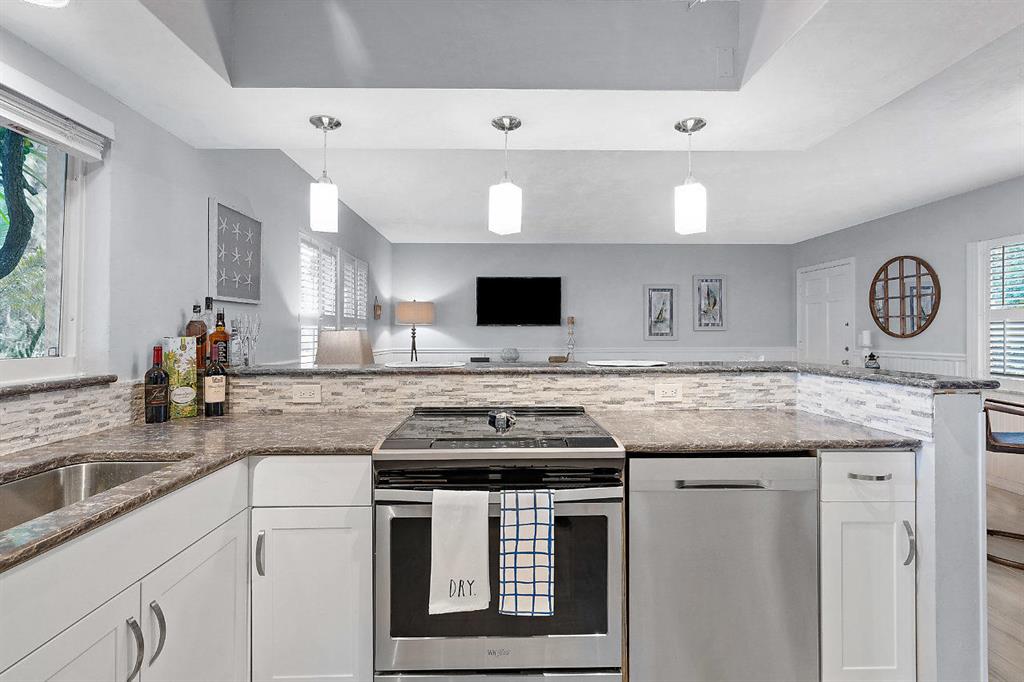 ADMIRAL APTS CONDO - Residential Lease