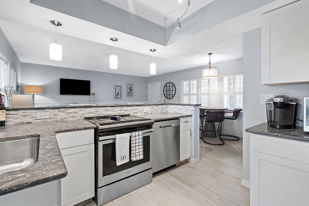 ADMIRAL APTS CONDO - Residential Lease