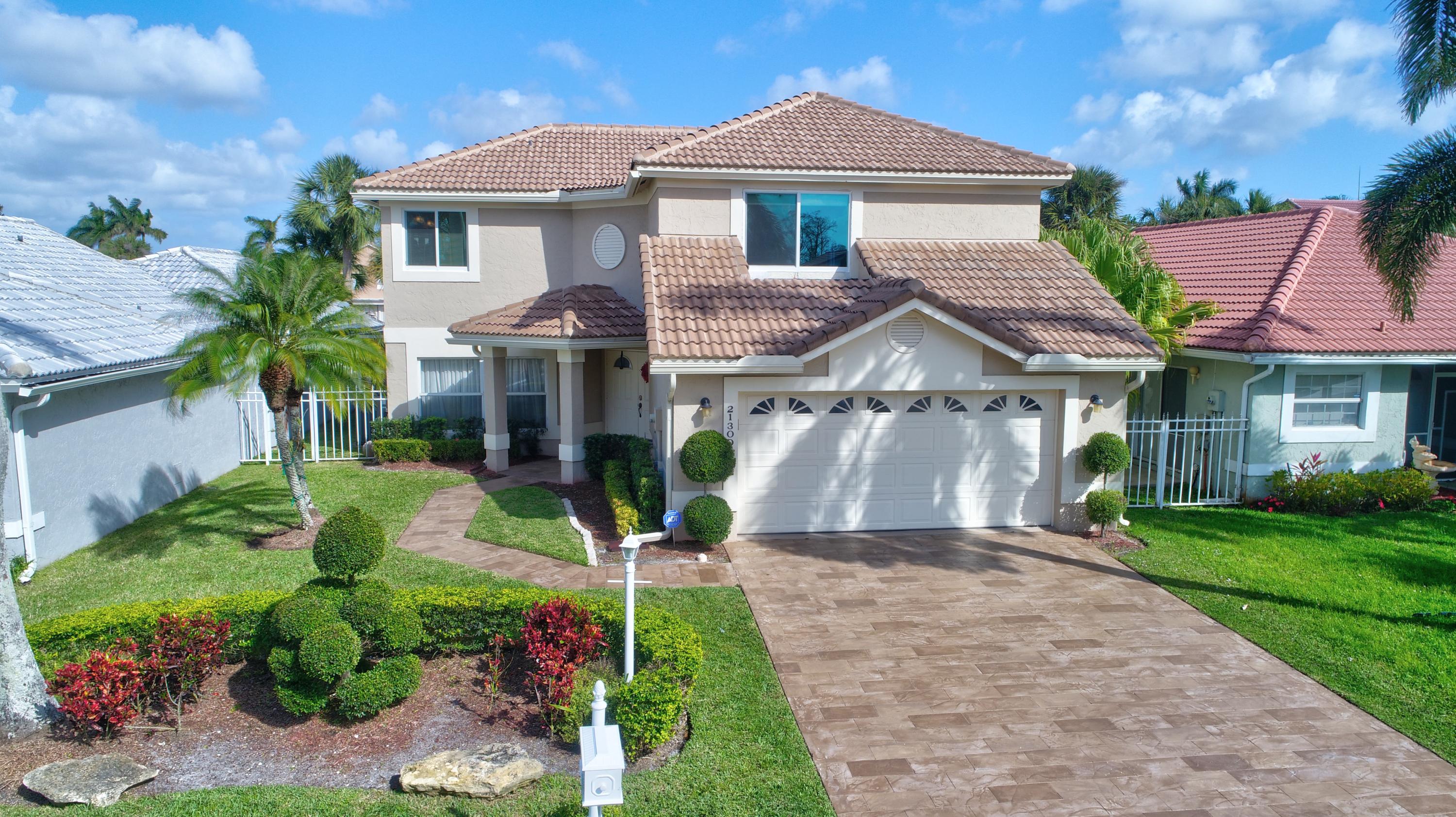 BOCA CHASE - IMPRESSIONS I - Residential