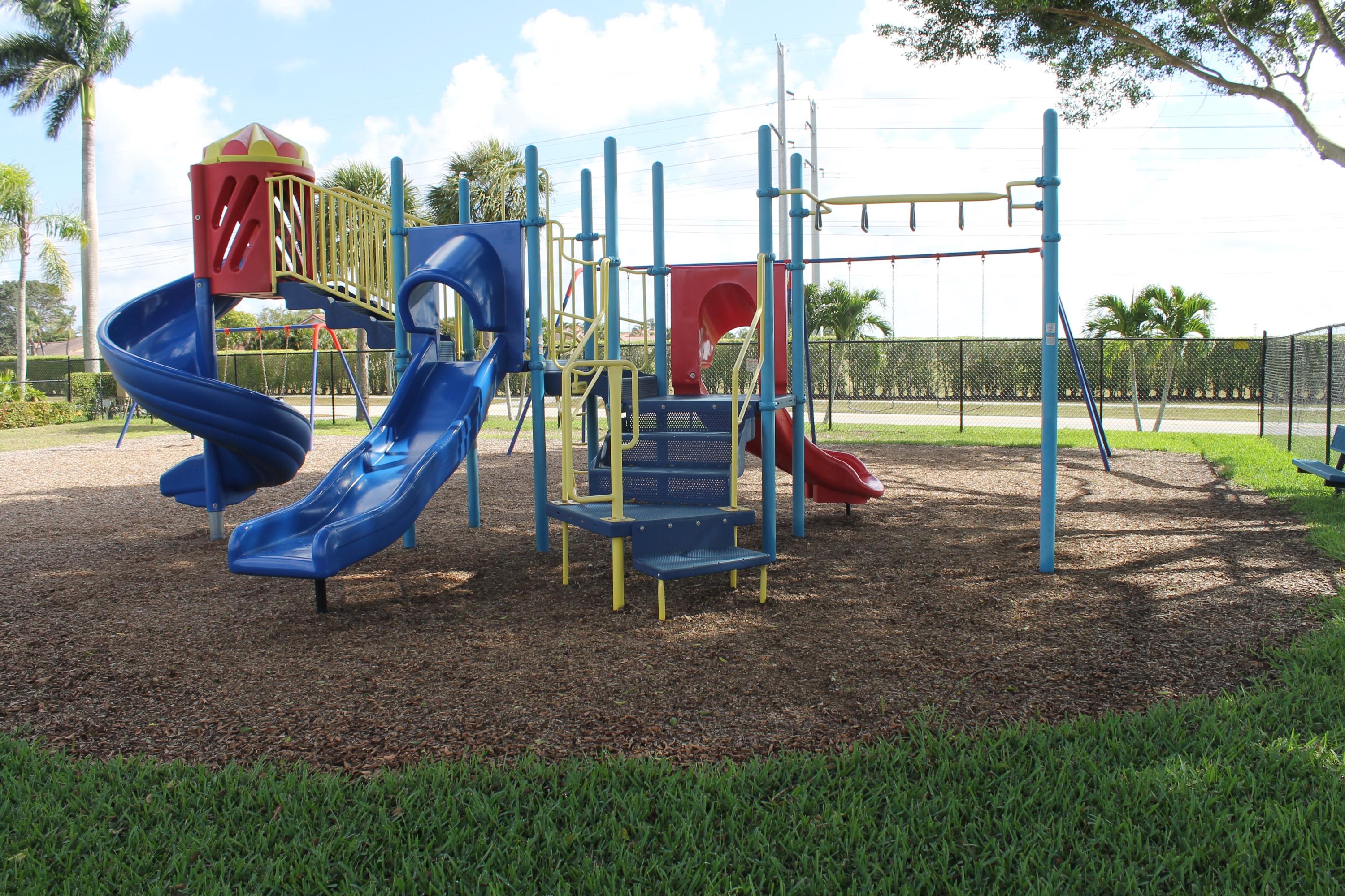 BOCA CHASE - IMPRESSIONS I - Residential