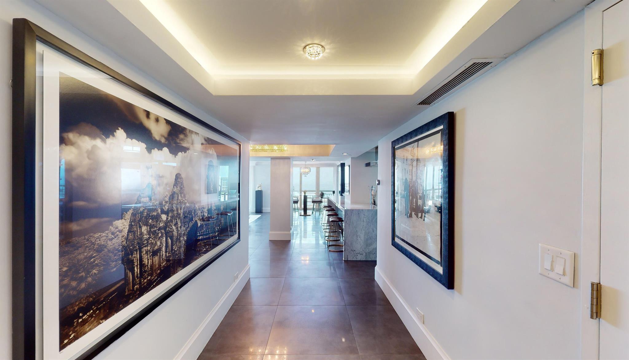 CARLTON - Residential