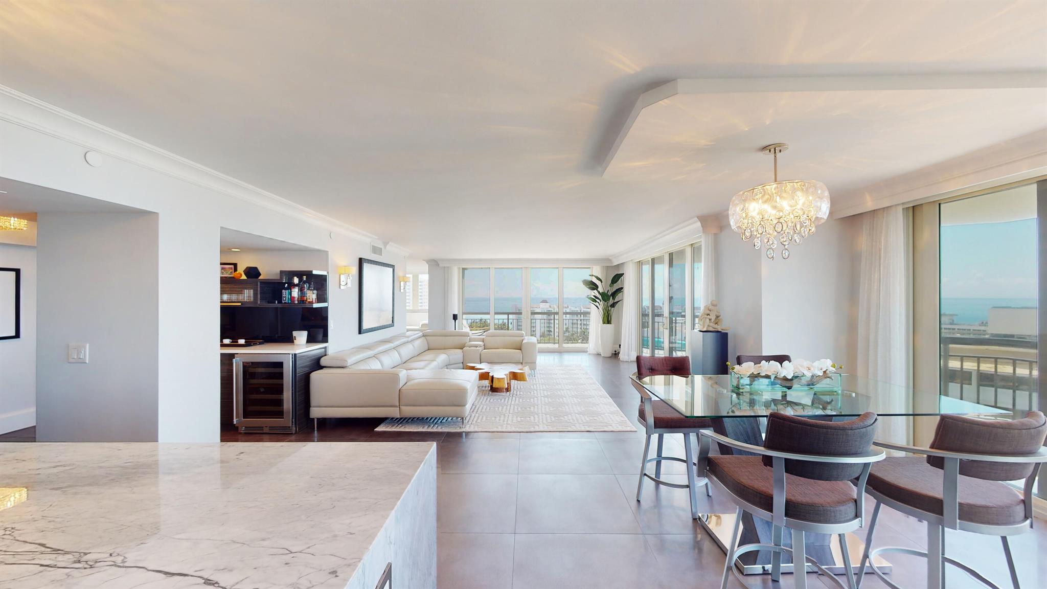 CARLTON - Residential