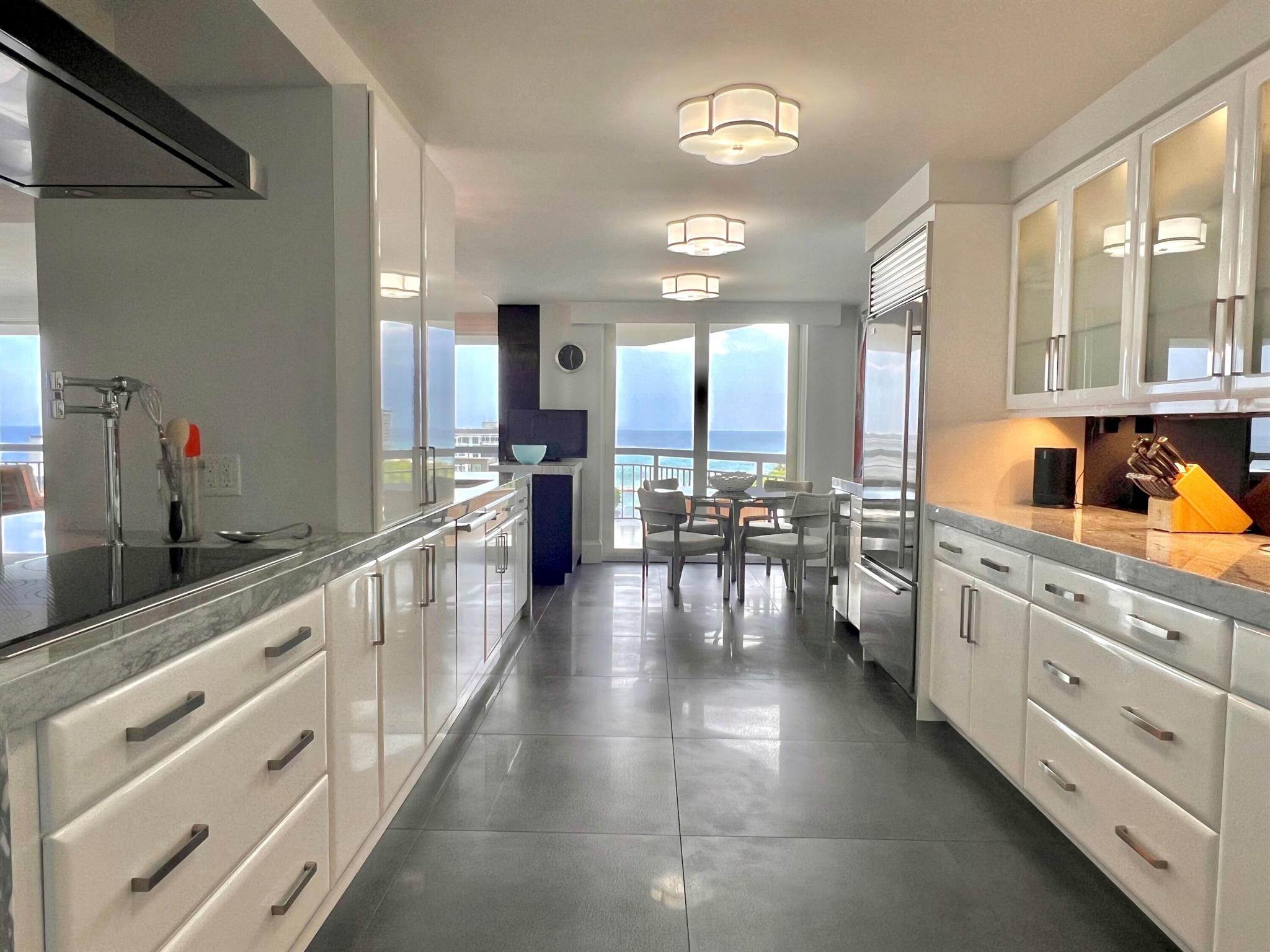 CARLTON - Residential